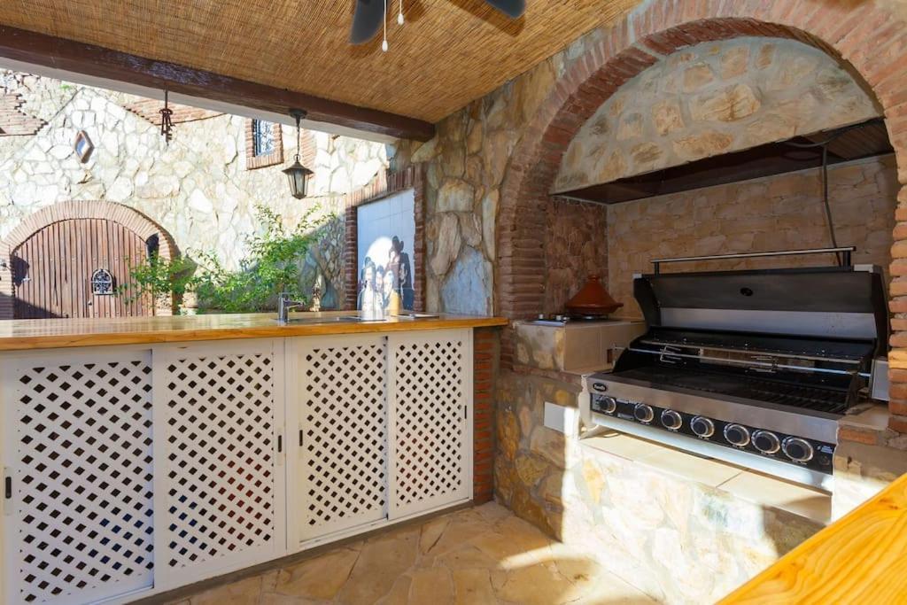 Summer Offers! Fabulous Luxury Villa Near The Beach Sleeps 8 Benalmadena Ngoại thất bức ảnh